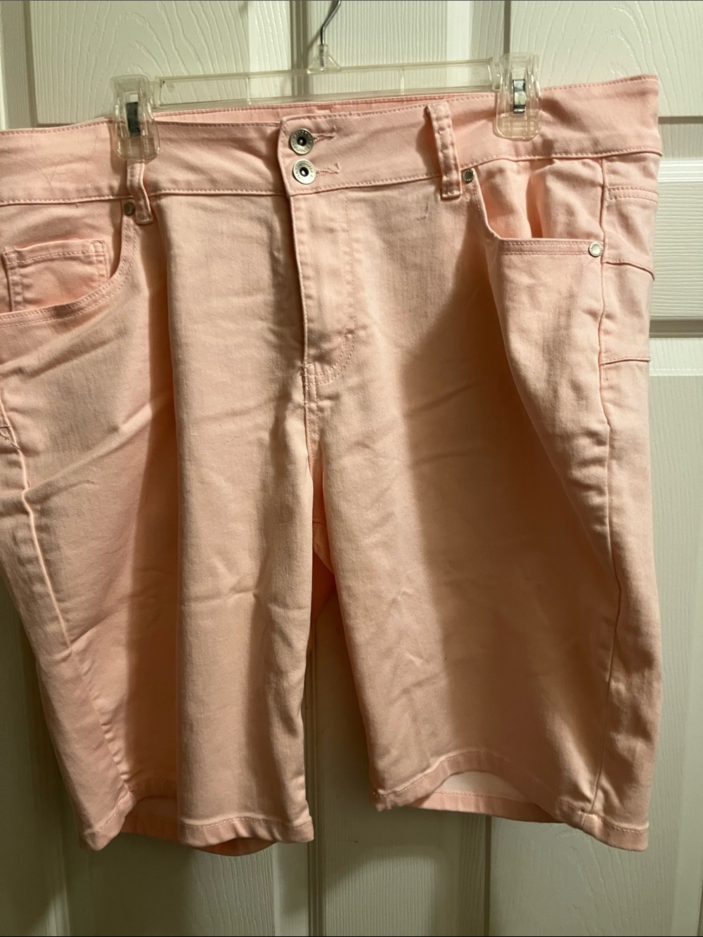 Women's Light Pink Stretch Bermuda Shorts